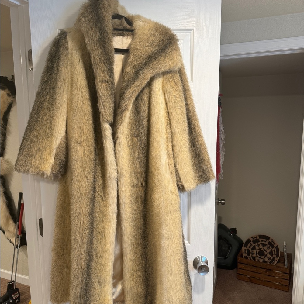 Long Fake fur coat
